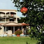 Poseidon Ξενοδοχείο με διαμερίσματα 4*